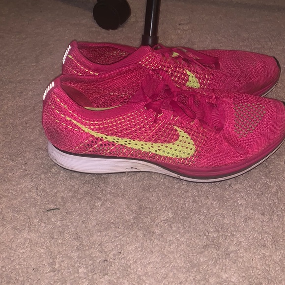 Nike trainers - Picture 2 of 3